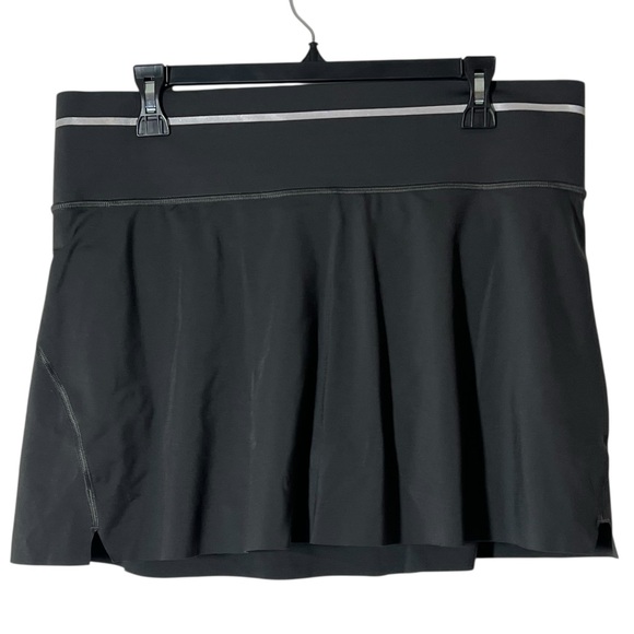Athleta Pants - Athleta Gray Athletic Skort